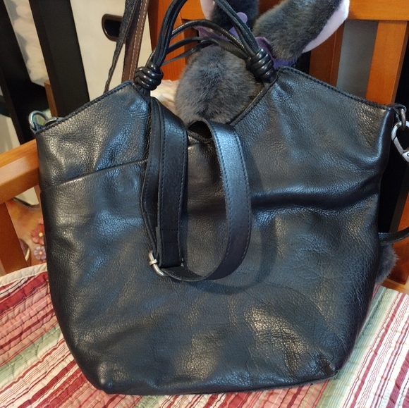 latico Handbags - Like new black Latico crossbody bag.